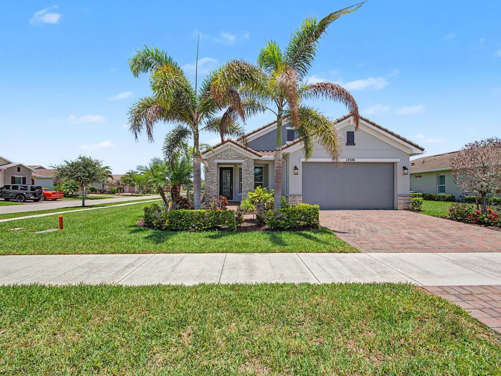 12520 SW Weeping Willow Avenue Port St Lucie FL 34987
