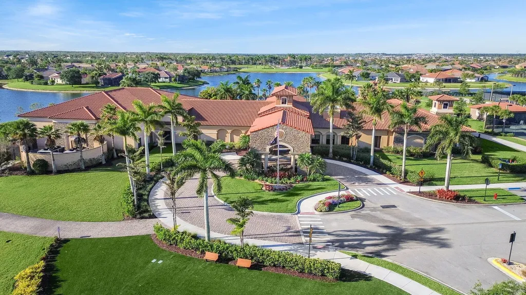 12520 SW Weeping Willow Avenue Port St Lucie FL 34987