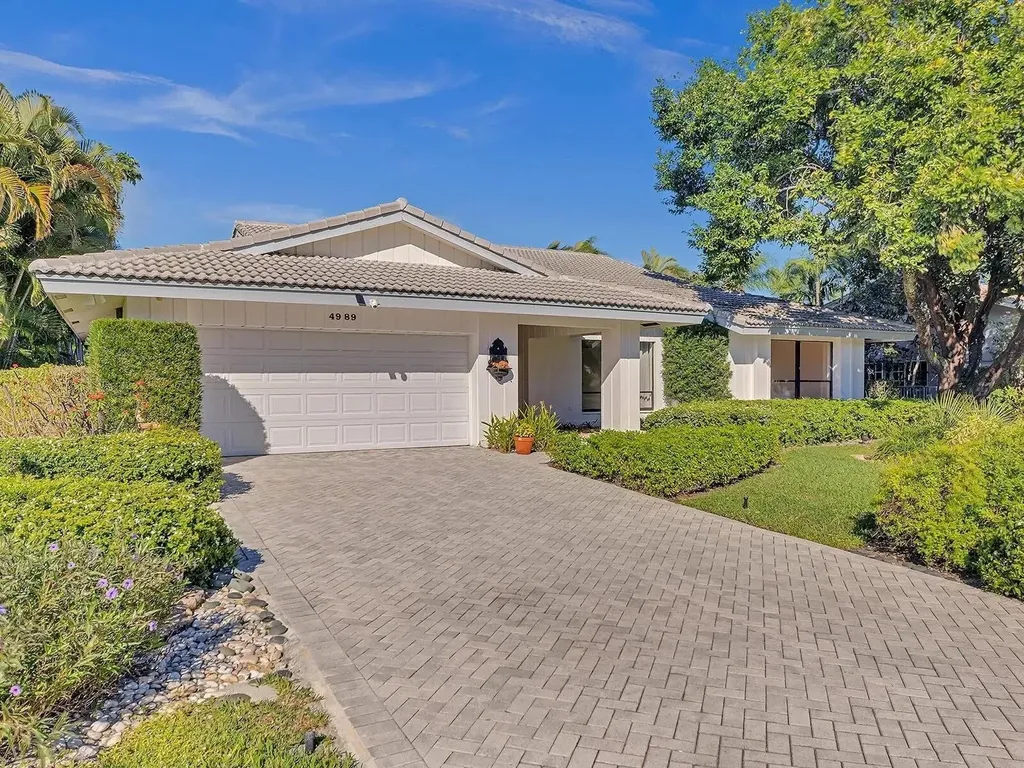 4989 Pineview Circle Delray Beach FL 33445