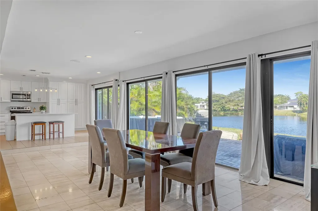 4989 Pineview Circle Delray Beach FL 33445