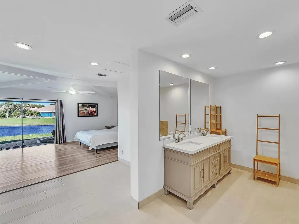 4989 Pineview Circle Delray Beach FL 33445