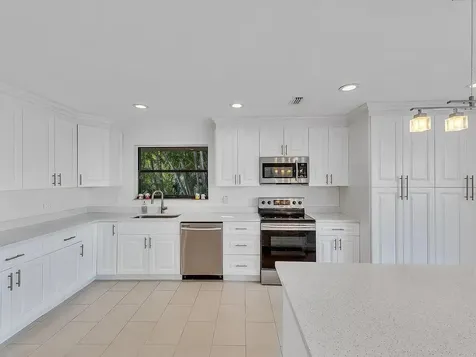 4989 Pineview Circle Delray Beach FL 33445