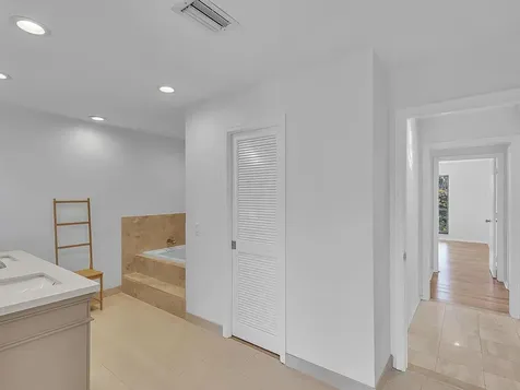 4989 Pineview Circle Delray Beach FL 33445