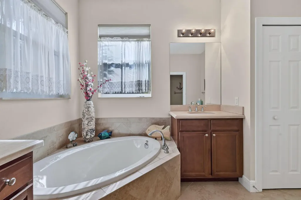4624 Cadiz Circle Palm Beach Gardens FL 33418