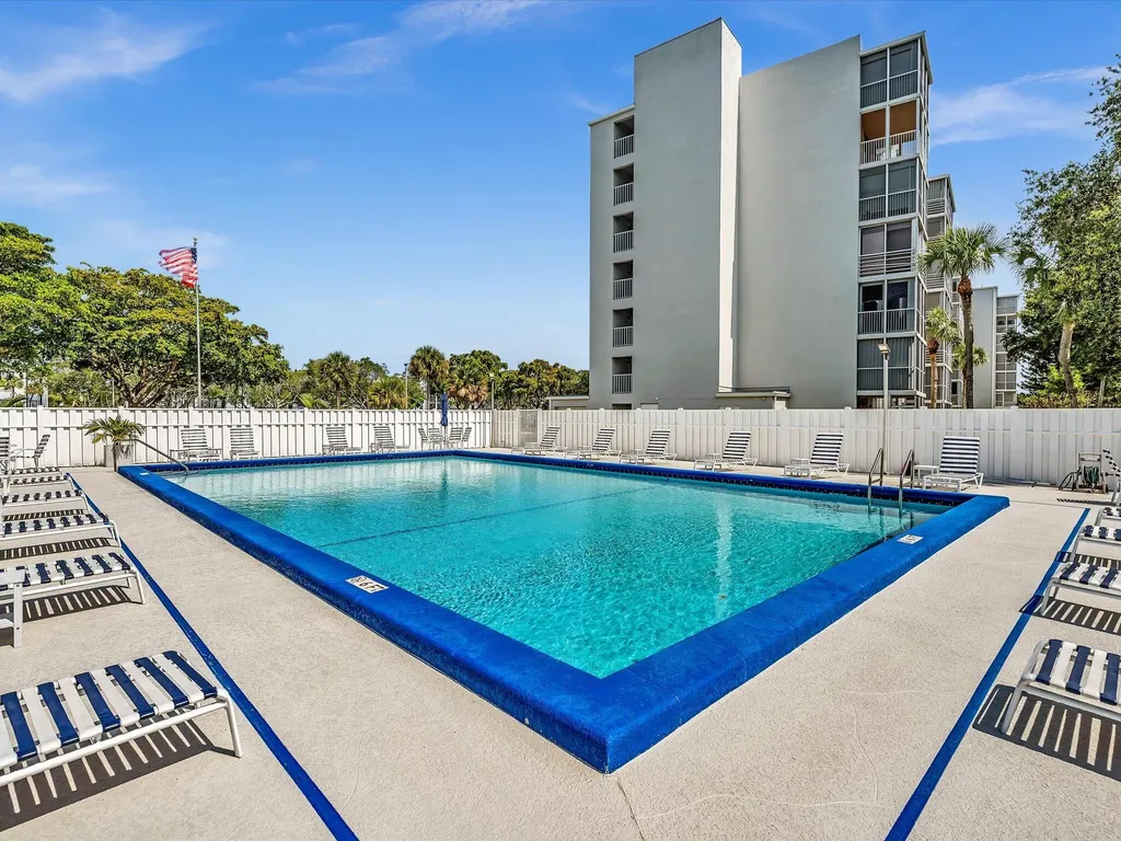 6161 NW 2nd Avenue Boca Raton FL 33487