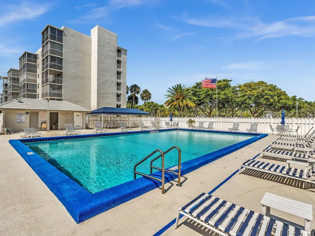 6161 NW 2nd Avenue Boca Raton FL 33487