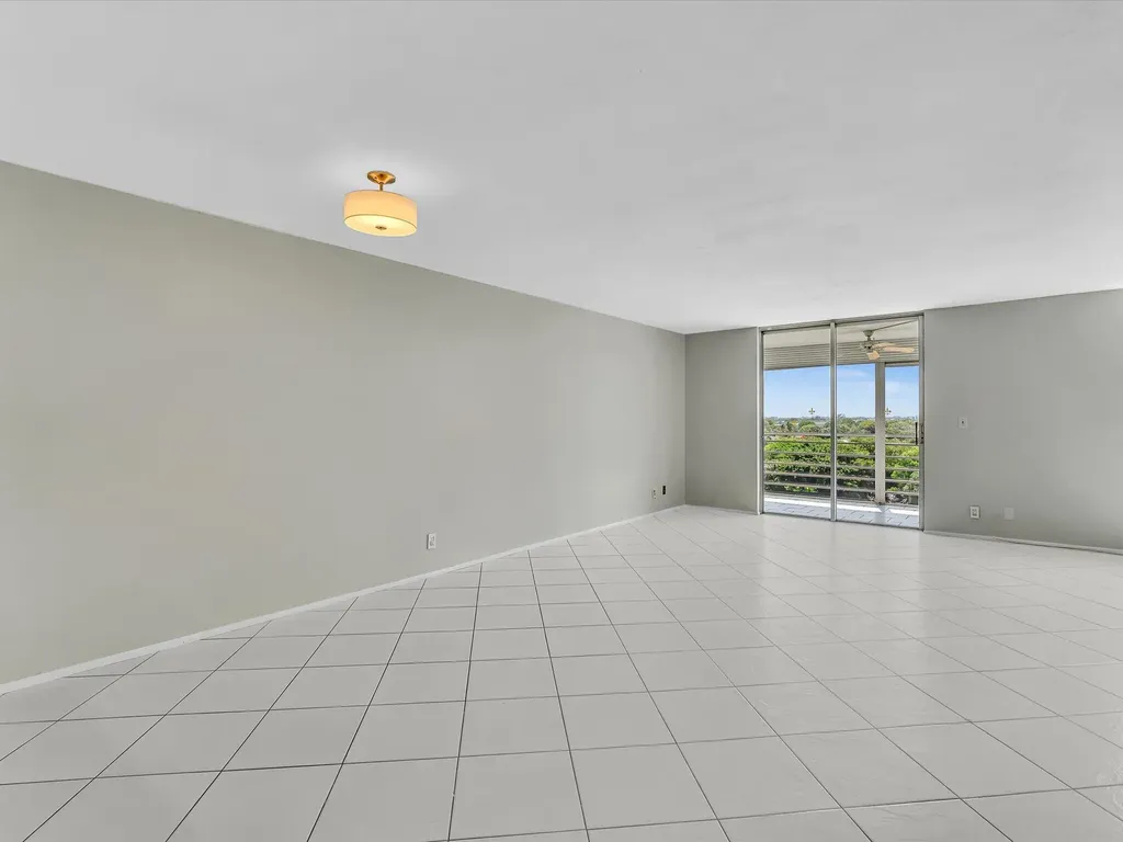 6161 NW 2nd Avenue Boca Raton FL 33487