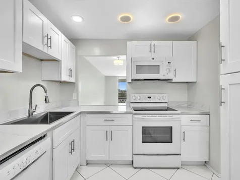 6161 NW 2nd Avenue Boca Raton FL 33487