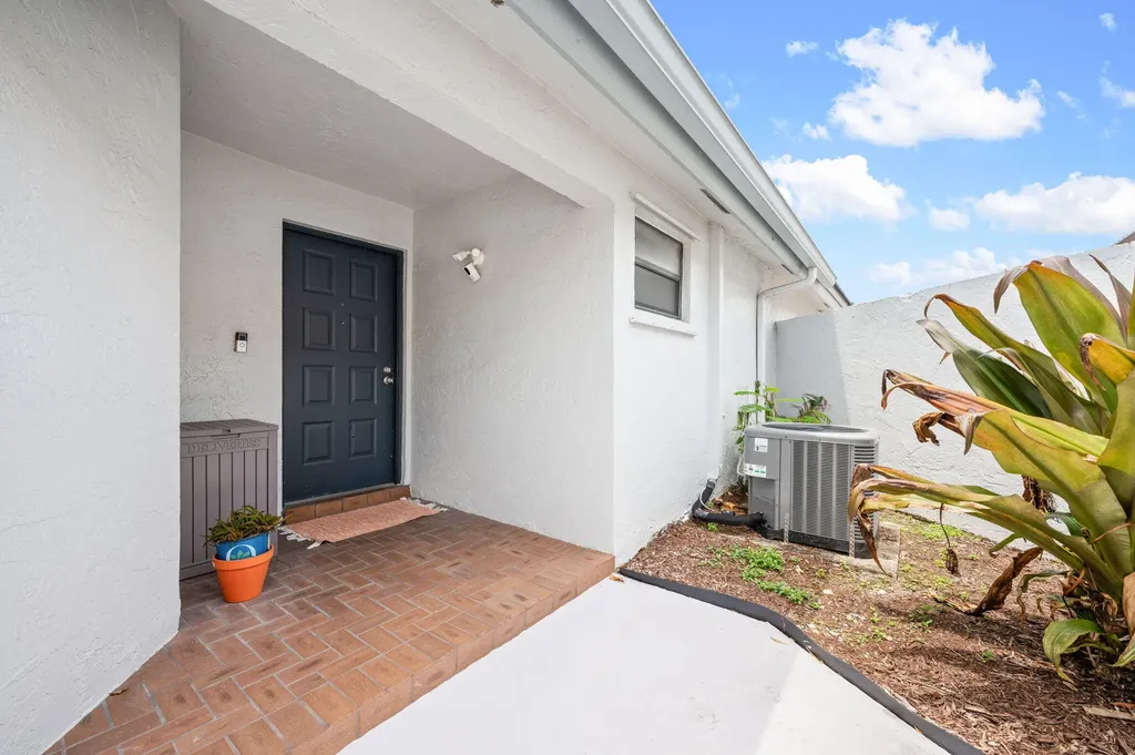 15121 S Waterford Drive Davie FL 33331