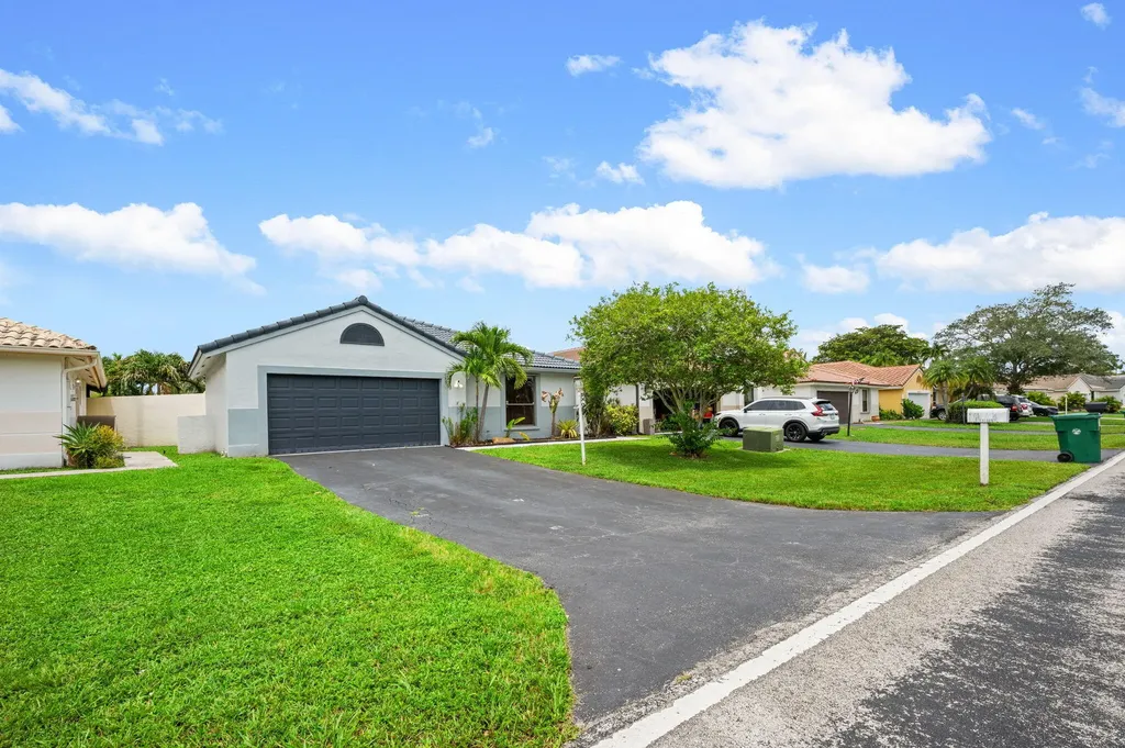 15121 S Waterford Drive Davie FL 33331