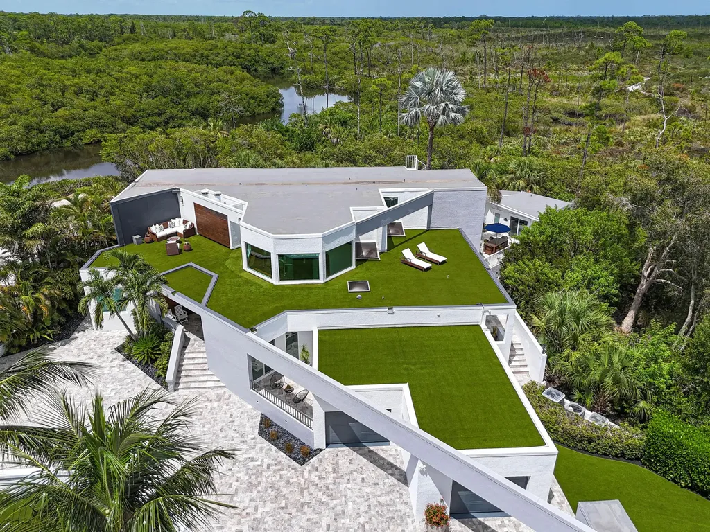 10541 SE Le Parc Jupiter FL 33469