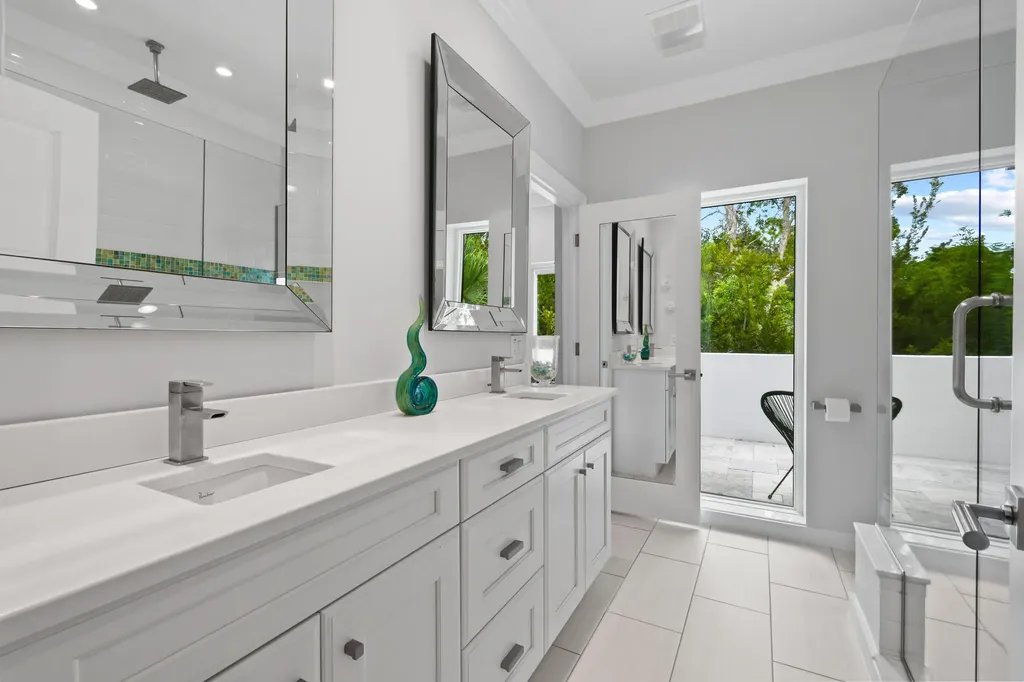 10541 SE Le Parc Jupiter FL 33469