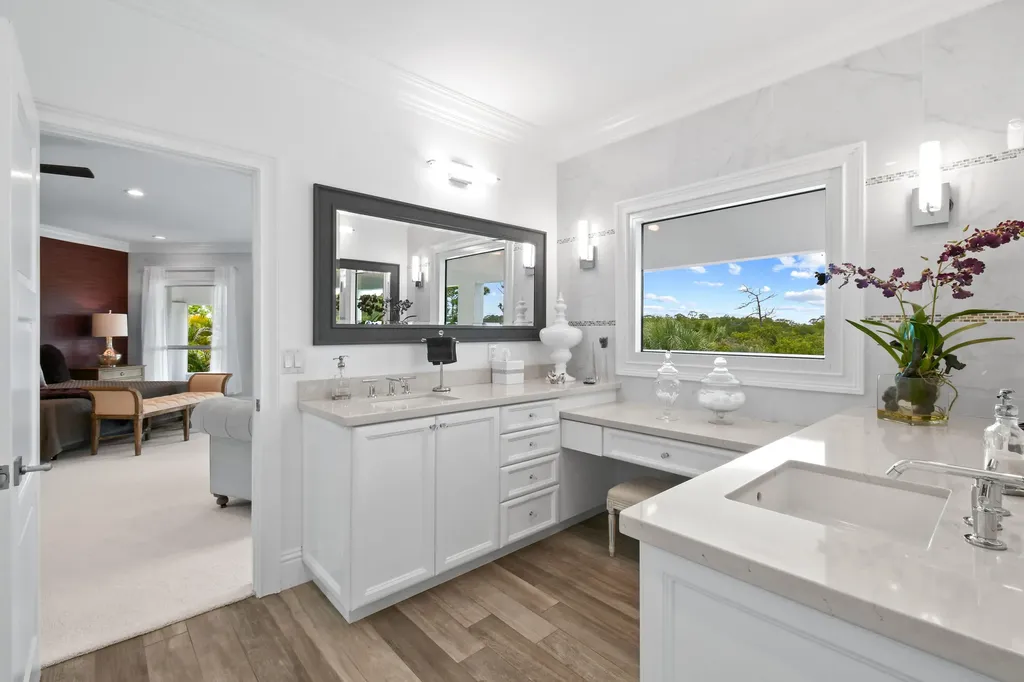 10541 SE Le Parc Jupiter FL 33469