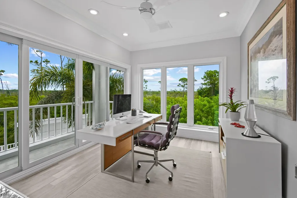 10541 SE Le Parc Jupiter FL 33469