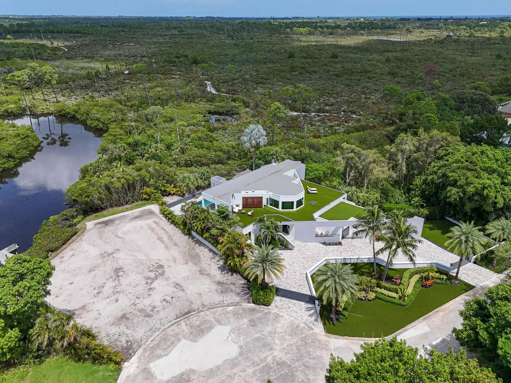 10541 SE Le Parc Jupiter FL 33469