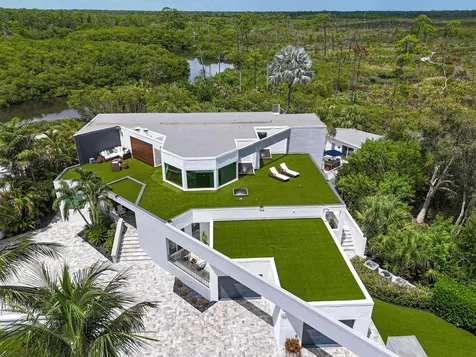 10541 SE Le Parc Jupiter FL 33469