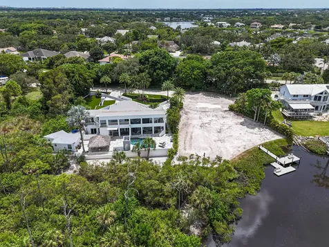 10541 SE Le Parc Jupiter FL 33469
