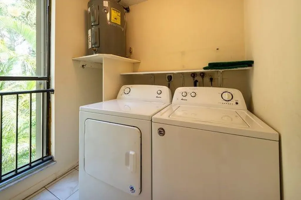 8701 SW 30th Street Davie FL 33328