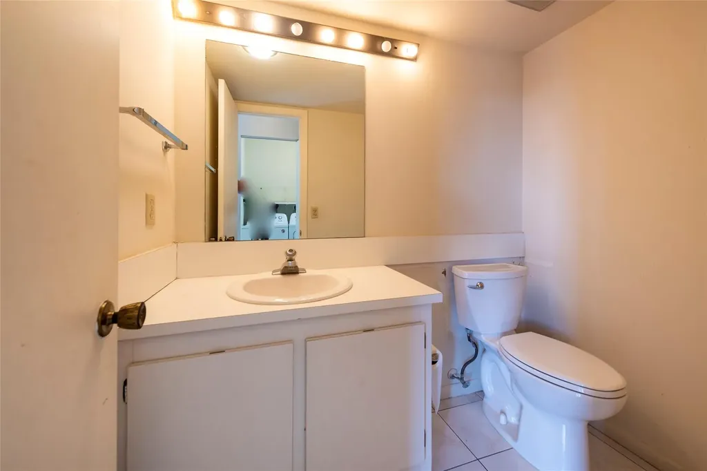 8701 SW 30th Street Davie FL 33328