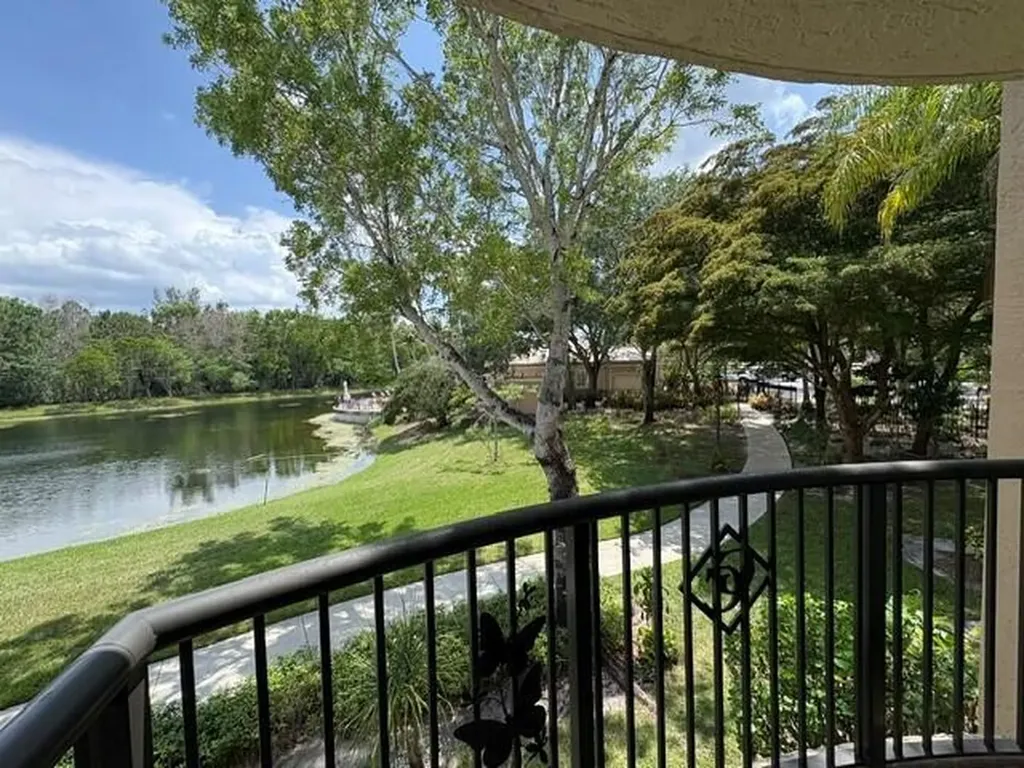 100 Crestwood Court N Royal Palm Beach FL 33411