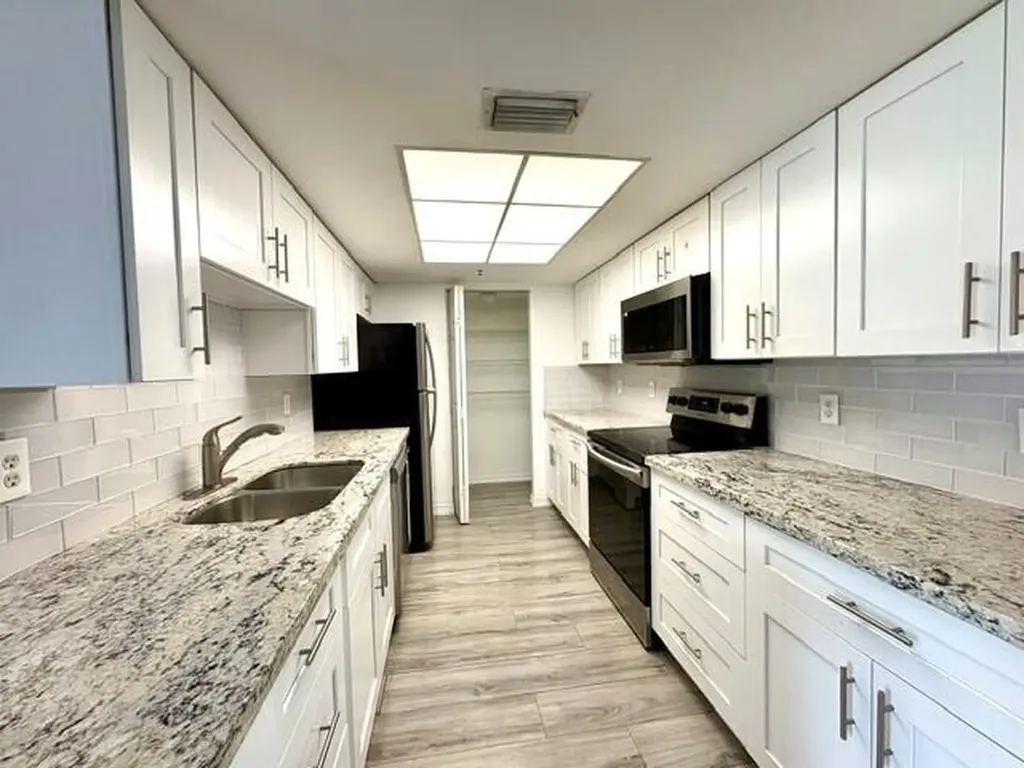 100 Crestwood Court N Royal Palm Beach FL 33411