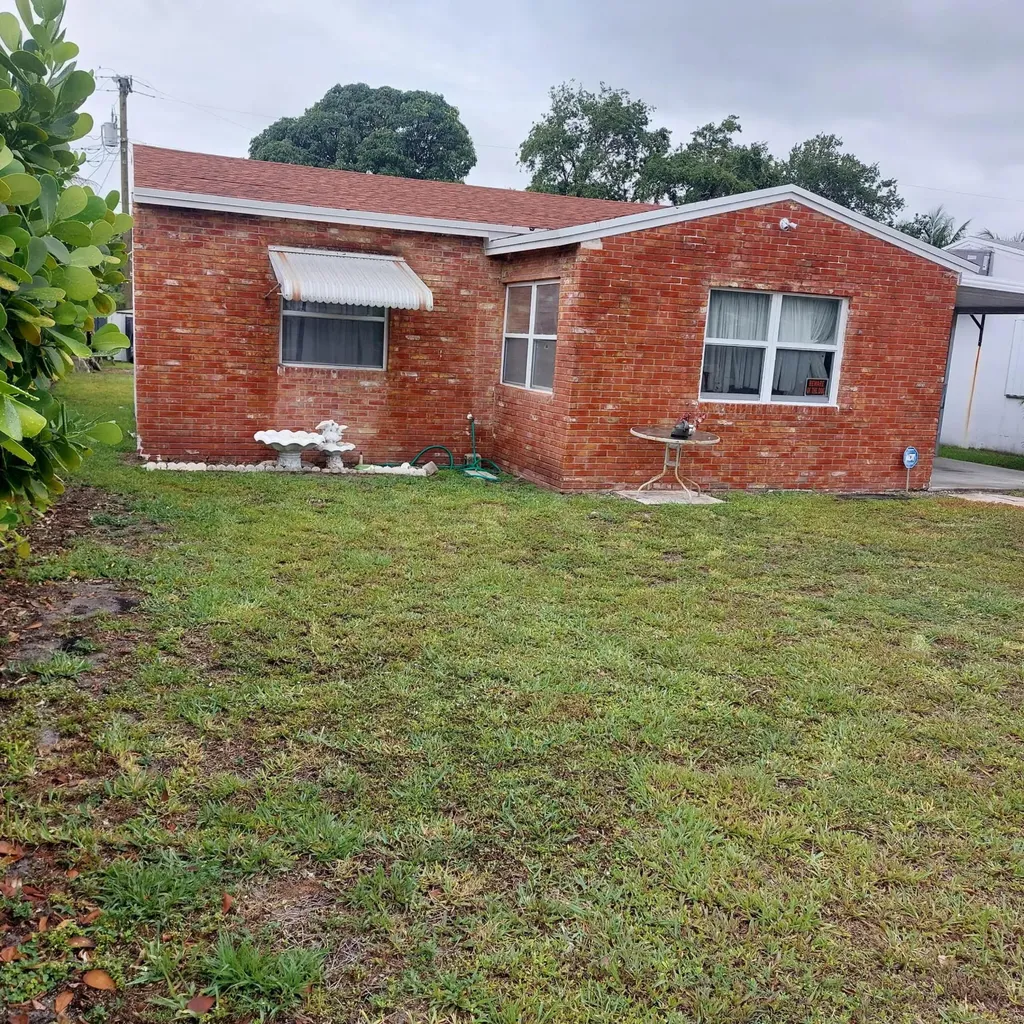 2518 Sherman Street Hollywood FL 33020