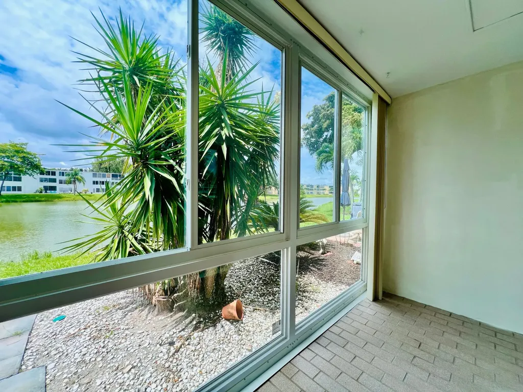 107 Wellington D West Palm Beach FL 33417