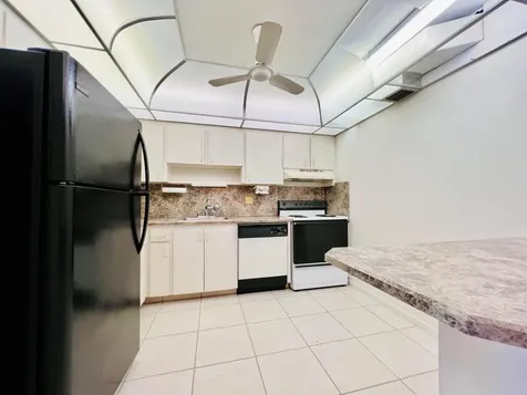 107 Wellington D West Palm Beach FL 33417