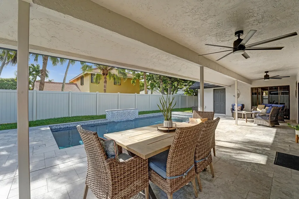 800 Blue Ridge Way Davie FL 33325