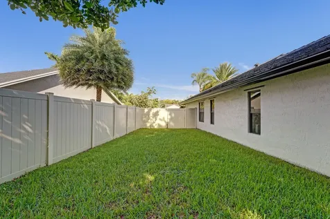800 Blue Ridge Way Davie FL 33325