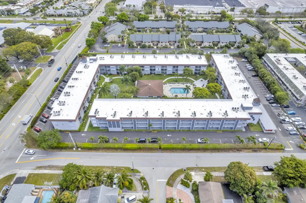 400 SE 10th Street Deerfield Beach FL 33441