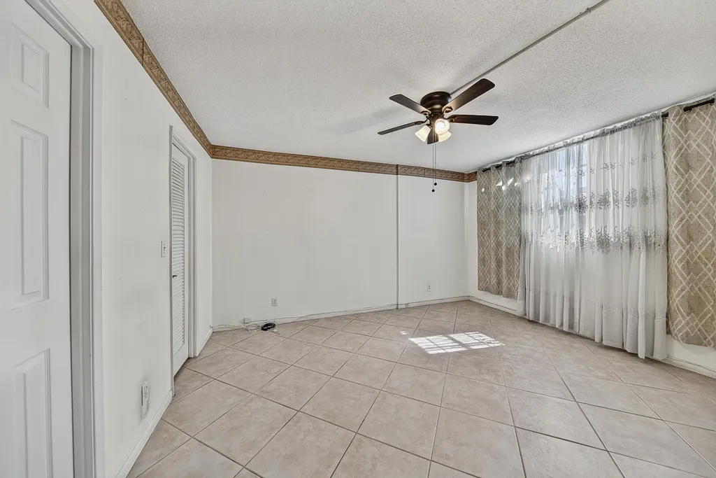 400 SE 10th Street Deerfield Beach FL 33441