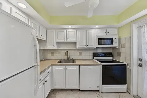 400 SE 10th Street Deerfield Beach FL 33441