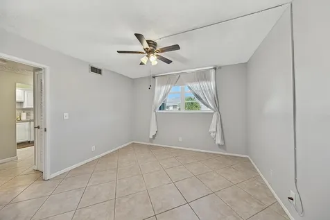 400 SE 10th Street Deerfield Beach FL 33441