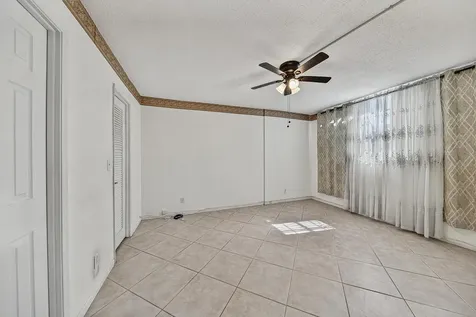 400 SE 10th Street Deerfield Beach FL 33441