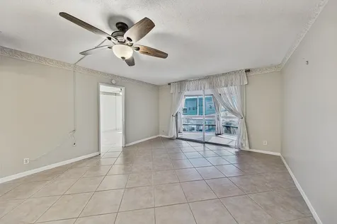 400 SE 10th Street Deerfield Beach FL 33441