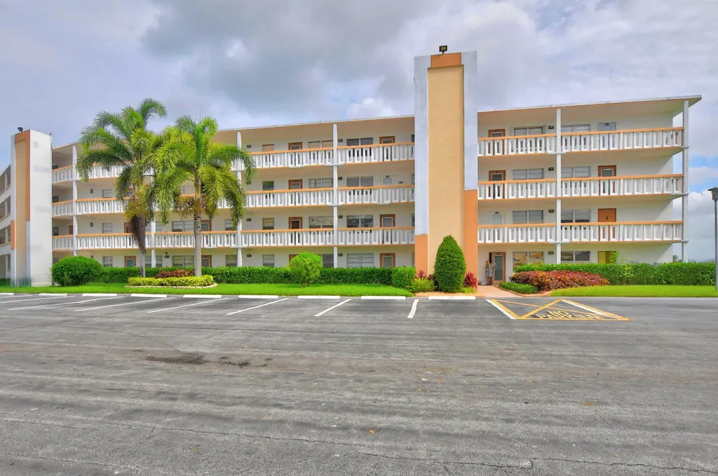 3045 Cornwall C Boca Raton FL 33434