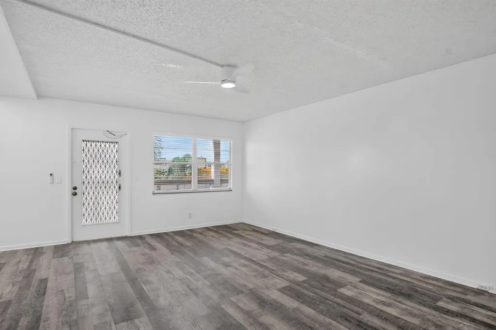3045 Cornwall C Boca Raton FL 33434