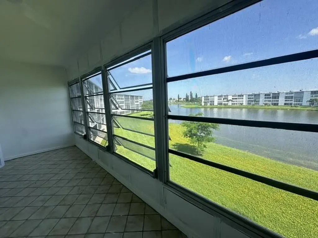 3045 Cornwall C Boca Raton FL 33434