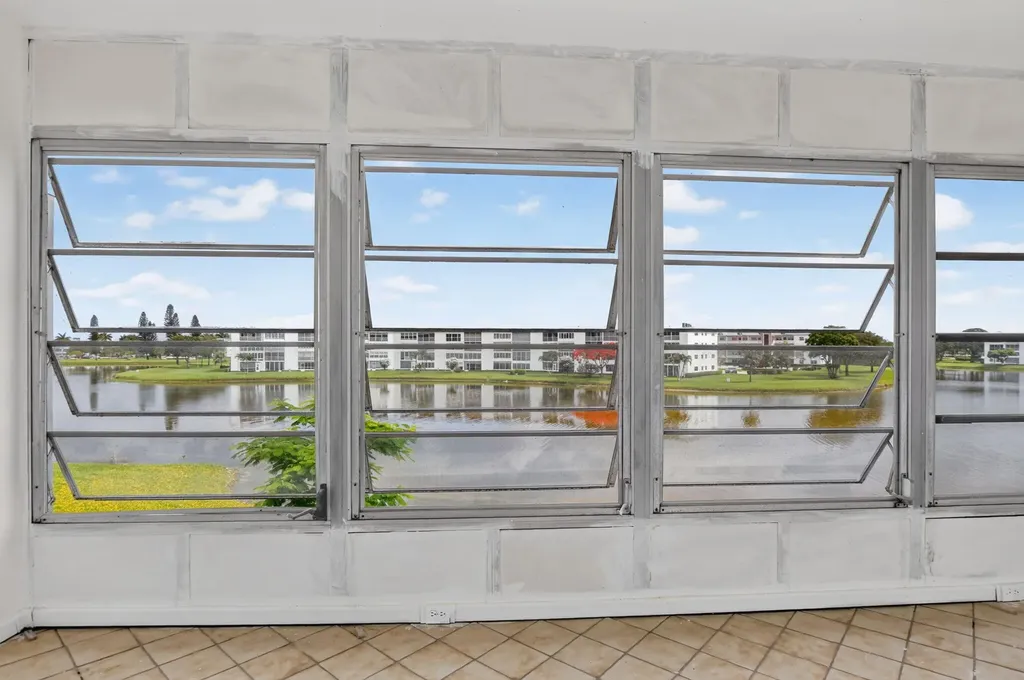 3045 Cornwall C Boca Raton FL 33434