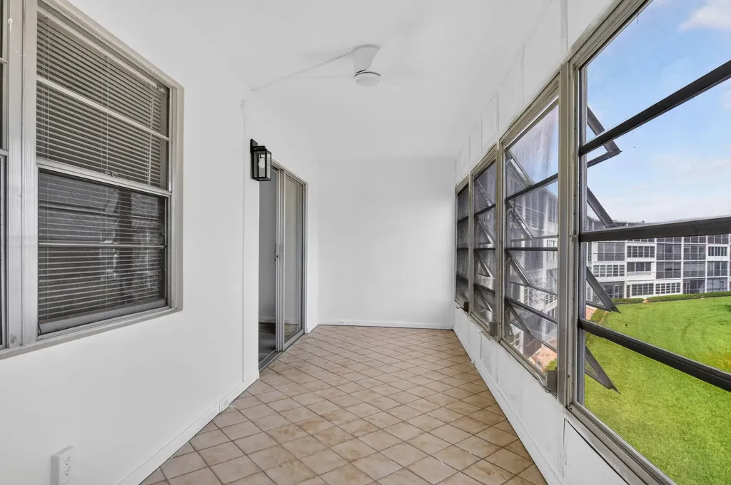 3045 Cornwall C Boca Raton FL 33434
