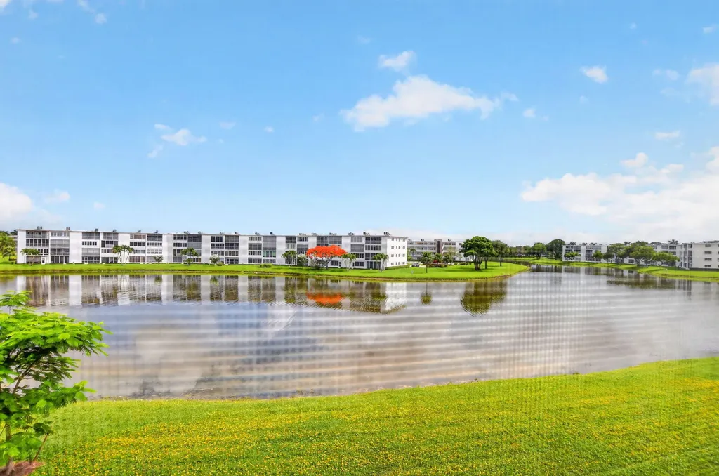 3045 Cornwall C Boca Raton FL 33434