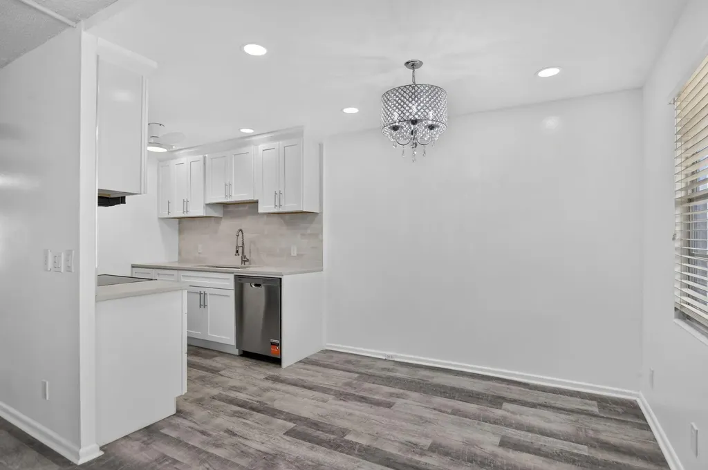 3045 Cornwall C Boca Raton FL 33434