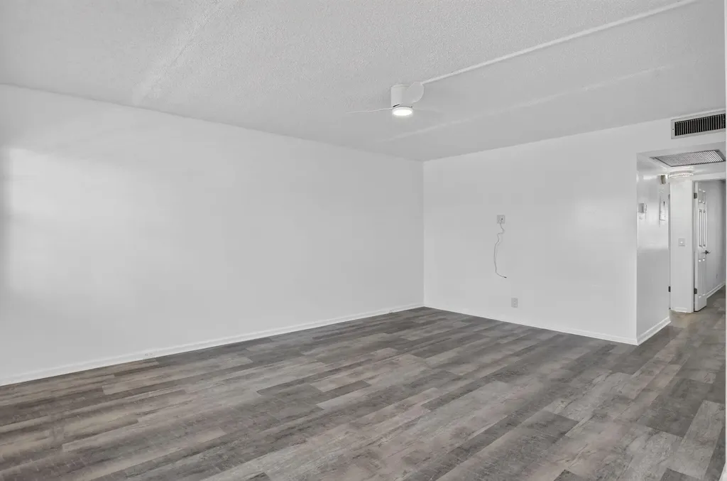 3045 Cornwall C Boca Raton FL 33434