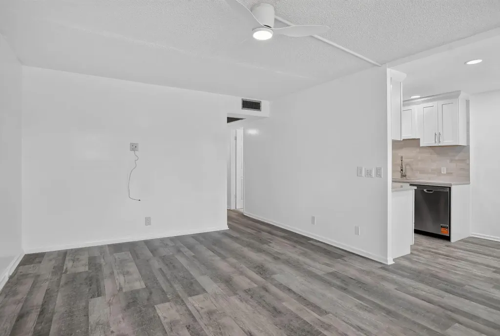 3045 Cornwall C Boca Raton FL 33434