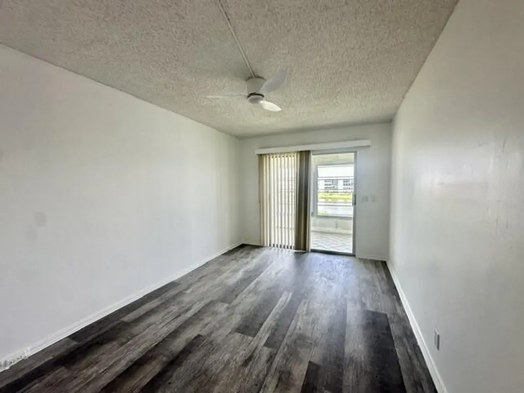 3045 Cornwall C Boca Raton FL 33434