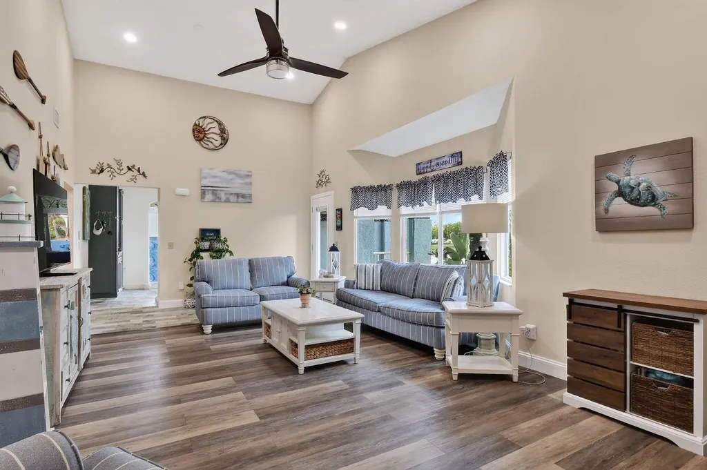 1646 SE Green Acres Circle Port St Lucie FL 34952