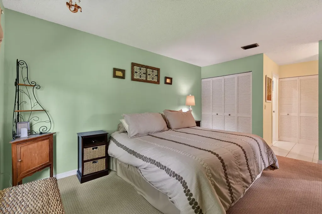 1646 SE Green Acres Circle Port St Lucie FL 34952