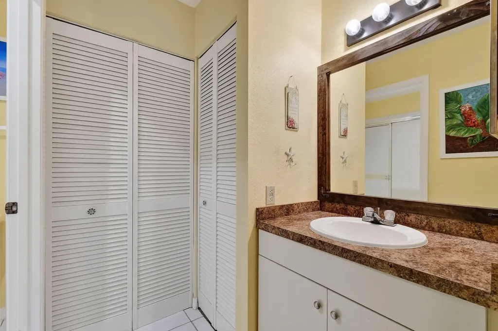 1646 SE Green Acres Circle Port St Lucie FL 34952