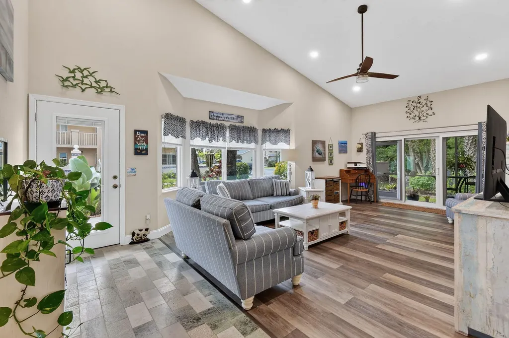 1646 SE Green Acres Circle Port St Lucie FL 34952